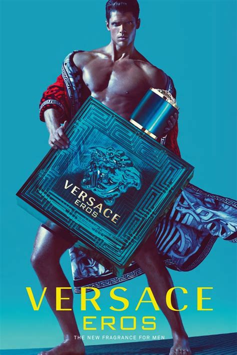 anuncio colonia versace|versace perfume campaign 2022.